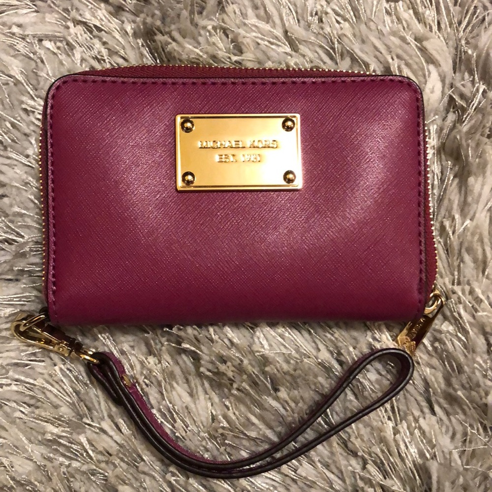 Michael Kors wristlet